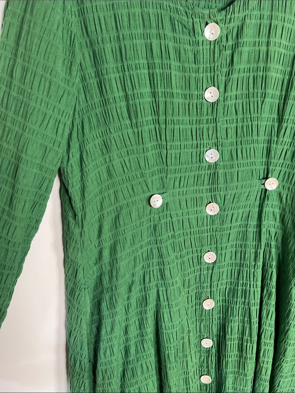 Nikki. Chasin Baroness Dress Green Crinkle sz S - Picture 3 of 4